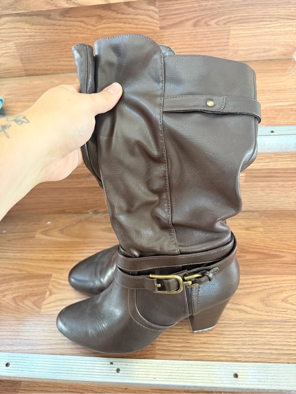 Women's white mountain Brown Heeled Boots